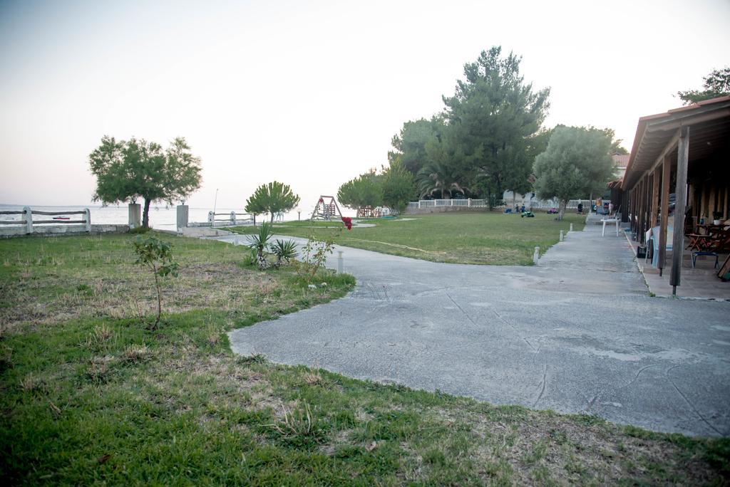 On The Wave Studios Sithonia Exterior foto